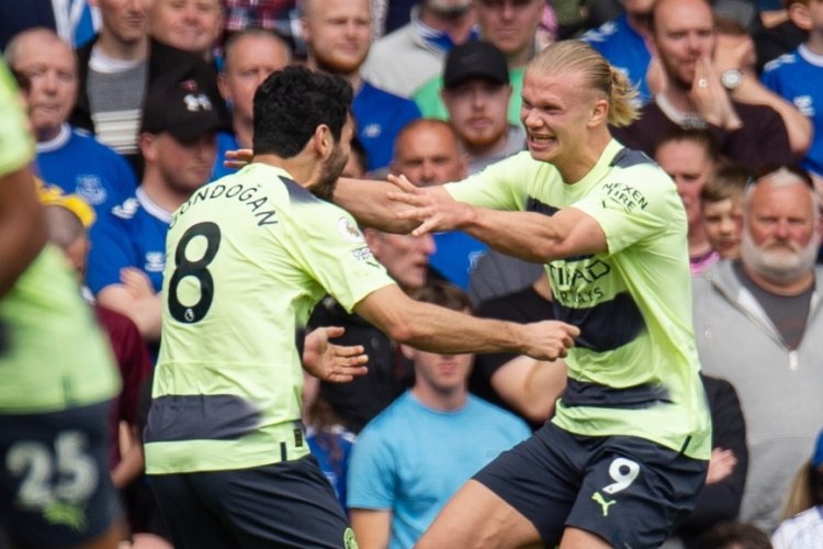 Arsenal kaybetti, Manchester City şampiyonluğunu ilan etti
