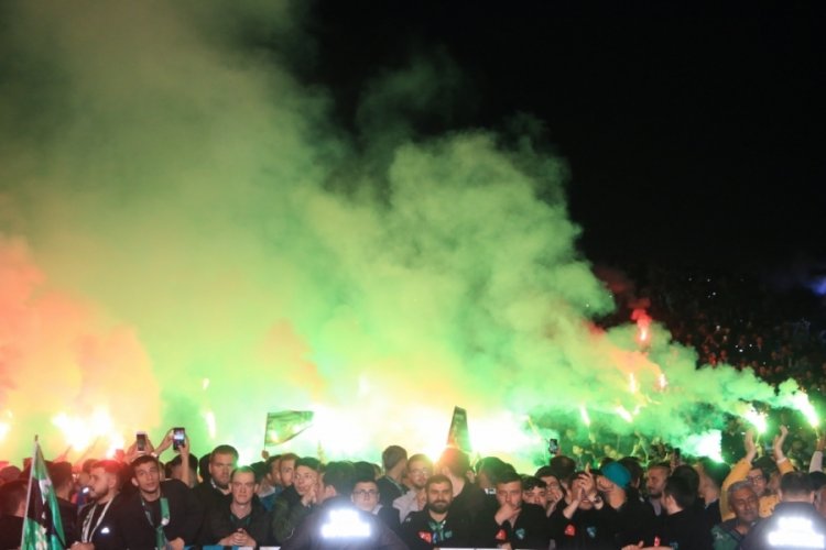 Kocaelispor'dan şampiyonluk kutlaması