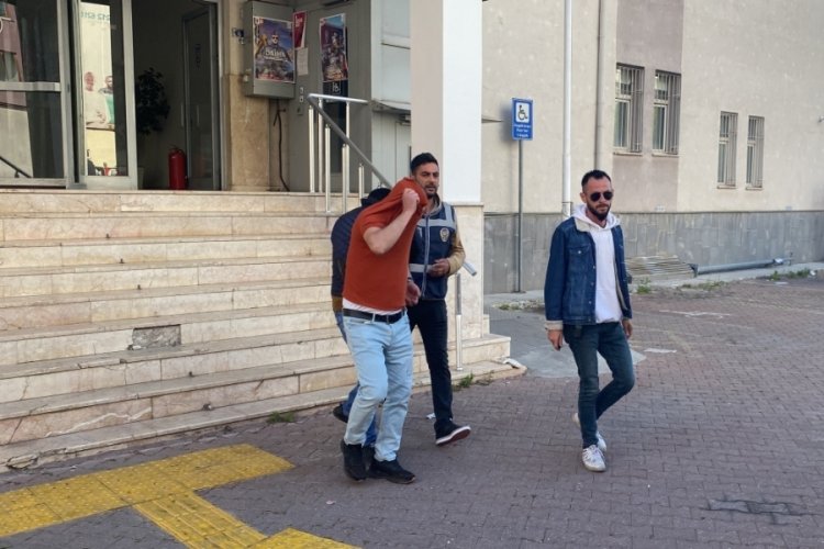 Kayseri'de aranan iki şahsı polis yakaladı