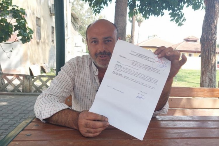 Depremden sonra kayıtlara &ouml;l&uuml; olarak ge&ccedil;ti, yaşadığını ispatlamaya &ccedil;alışıyor