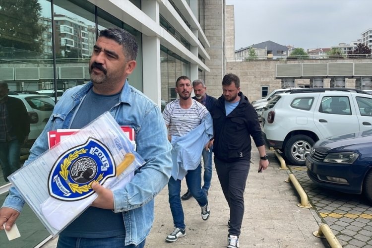 Samsun'da bir kasap alacak verecek meselesinden m&uuml;şterisini satırla yaraladı