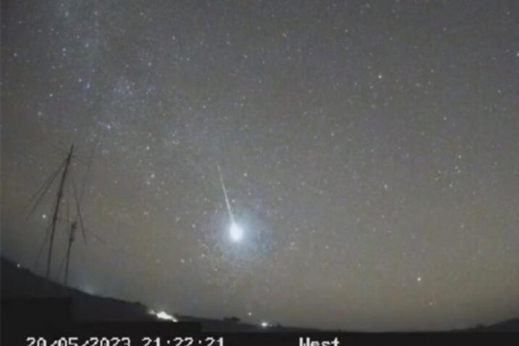 Avustralya'da meteor paniği: G&ouml;ky&uuml;z&uuml; aydınlandı