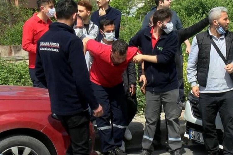 İstanbul'da mobilya at&ouml;lyesinde yangın &ccedil;ıktı