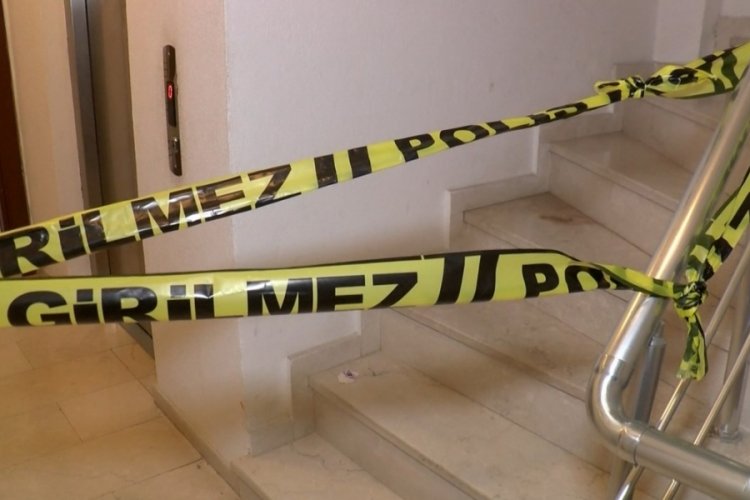 İstanbul'da merdivenlerde cansız beden bulundu, bir kişi g&ouml;zaltına alındı