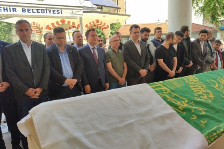 Ali Babacan, cenaze i&ccedil;in Bursa'ya geldi