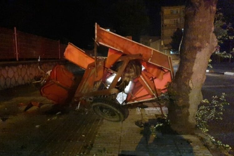 &Ccedil;orum'da otomobil ile motosiklet &ccedil;arpıştı: 2 yaralı