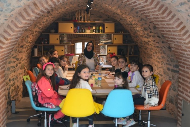 Bursa'da &ccedil;ocuklar 'Molla Yegan'ı &ccedil;ok sevdi