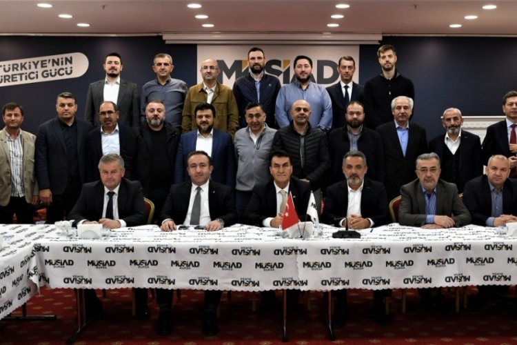 M&Uuml;SİAD'tan Mustafa D&uuml;ndar'ın projelerine tam not