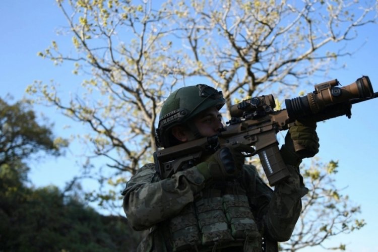 Suriye'nin kuzeyinde 19 ter&ouml;rist etkisiz hale getirildi
