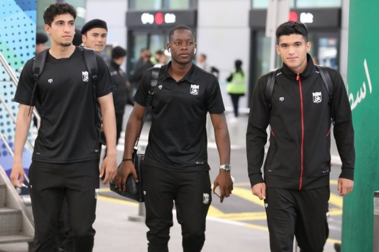 Sivasspor kafilesi İstanbul'a gitti