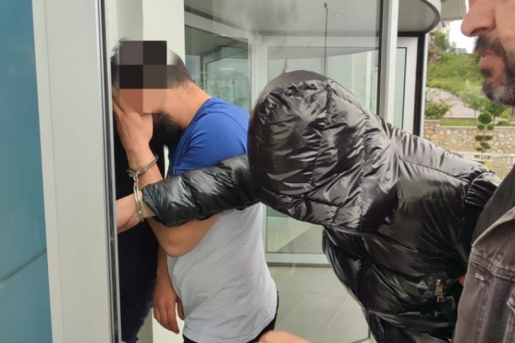 Bursa'da motosiklet hırsızları tekrar hırsızlık yaparken yakalandı