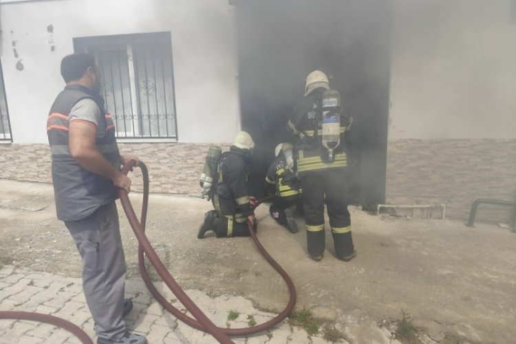 Aydın'da ev yangını! 4 kişi dumandan etkilendi