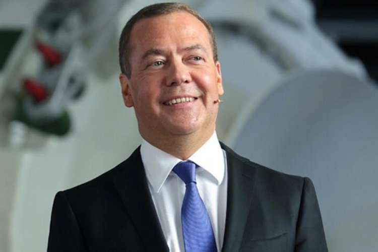 Medvedev: Ukrayna'ya verilen silahlar ne kadar yıkıcı olursa n&uuml;kleer senaryosu da o kadar yakın olur