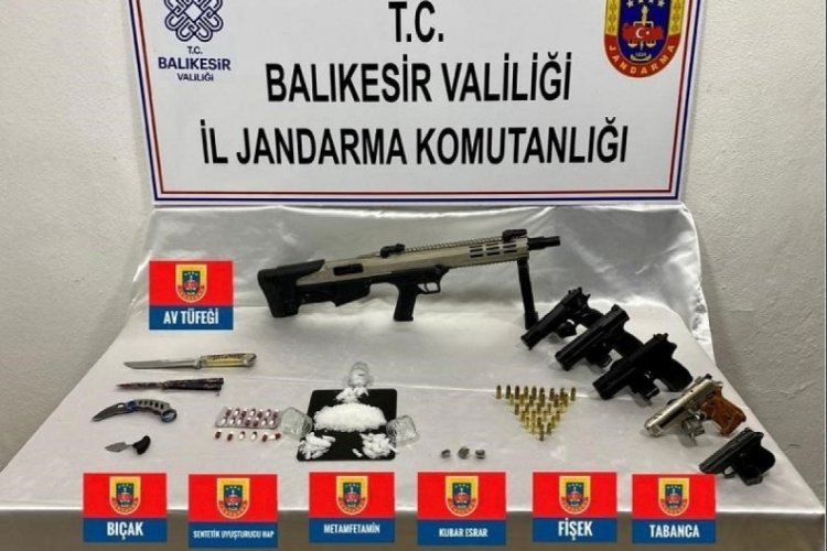 Balıkesir'de jandarmadan uyuşturucu imalathanesine baskın