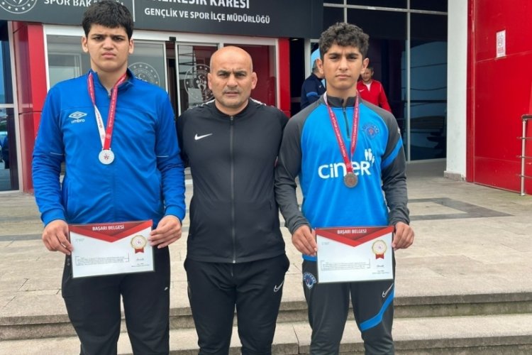 Aydın'ı temsil eden g&uuml;reş&ccedil;iler T&uuml;rkiye şampiyonasından başarıyla d&ouml;nd&uuml;