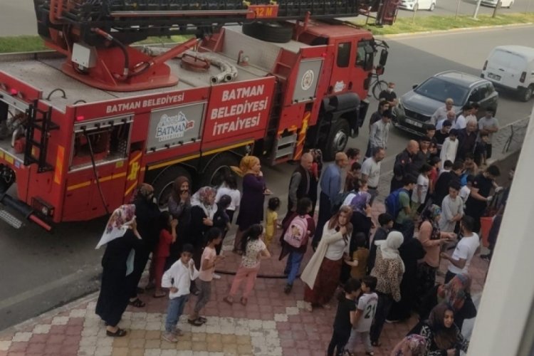 Batman'da apartman dairesinde yangın