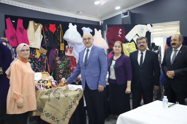 Bursa Milli Eğitim M&uuml;d&uuml;r&uuml; Seyit Ali B&uuml;y&uuml;k Yıldırım halk eğitim merkezini ziyaret etti