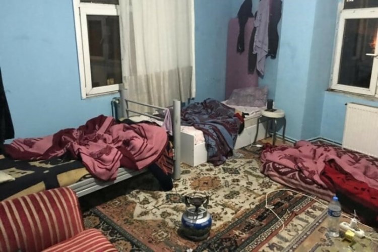 İstanbul'da g&ouml;&ccedil;men ka&ccedil;ak&ccedil;ılığı operasyonunda 145 kişi yakalandı