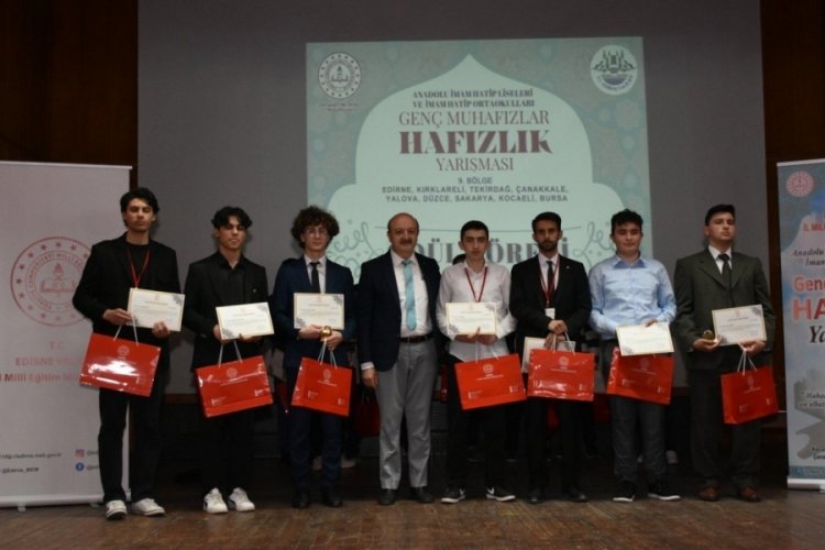 Bursa'dan il birincisi hafız &ouml;ğrencileri Edirne'de yarıştı