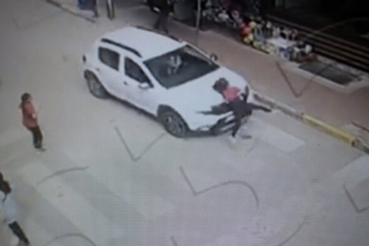 Edirne'de otomobil 11 yaşındaki G&uuml;lce'ye &ccedil;arpıp &uuml;zerinden ge&ccedil;ti!