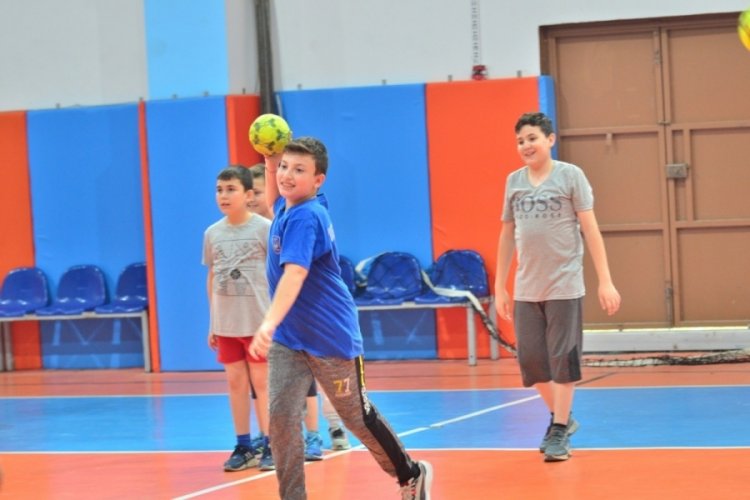 Manisa'da hentbola rekor ilgi