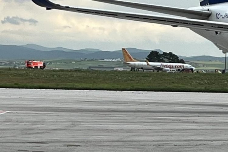 Ankara'ya inen u&ccedil;akta bomba ihbarı yapıldı
