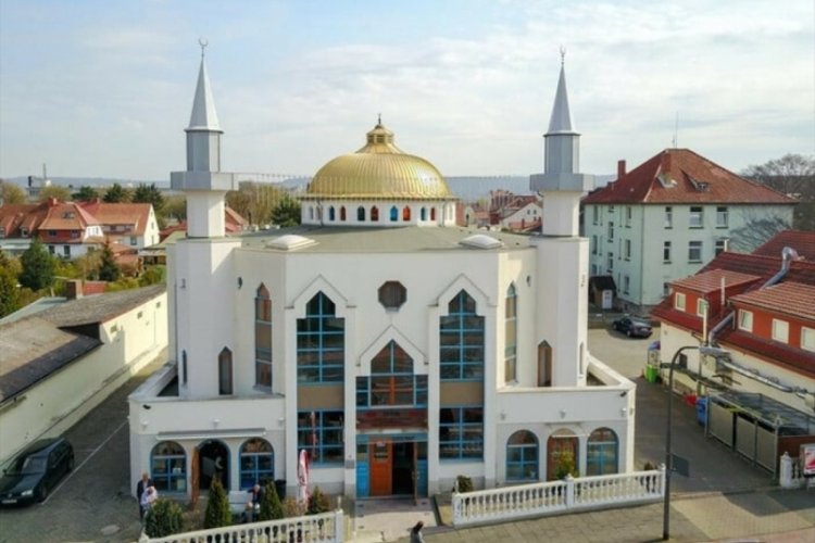 Almanya'da camiye tehdit mektubu: B&uuml;t&uuml;n İslam'ı &ouml;ld&uuml;r&uuml;n!