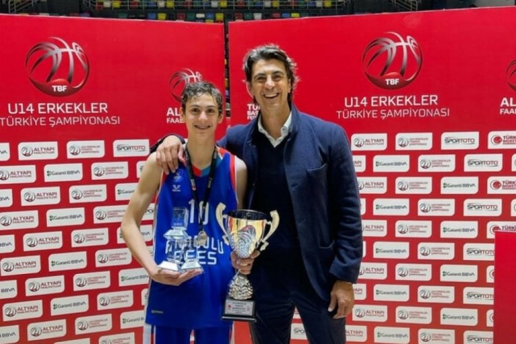 İbrahim Kutluay'ın oğlu en değerli oyuncu se&ccedil;ildi