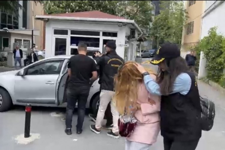 İstanbul'da yaşlı kadını ila&ccedil;lı kağıtla bayılttı: Ziynet eşyalarını gasp etti