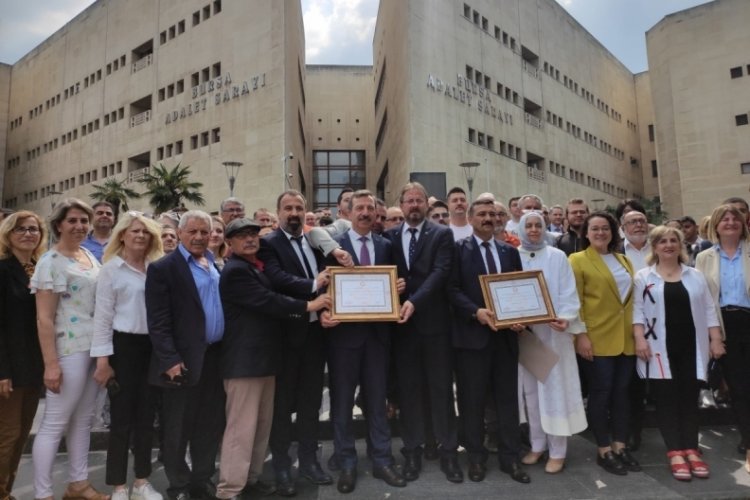 28. D&ouml;nem Bursa Milletvekilleri mazbatasını aldı