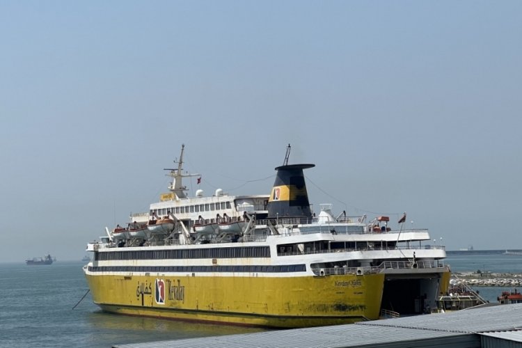 Libya ile ikili ticareti hızlandıracak gemi İstanbul'a yanaştı