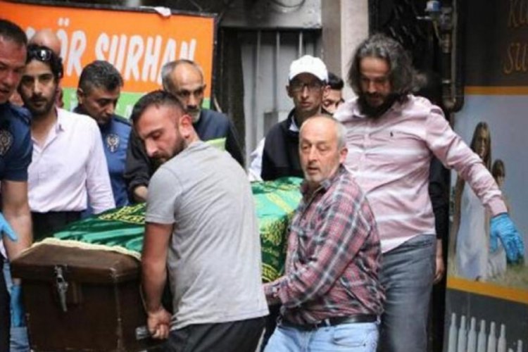 Elindeki t&uuml;fek ateş alınca boynundan vurulup &ouml;ld&uuml;