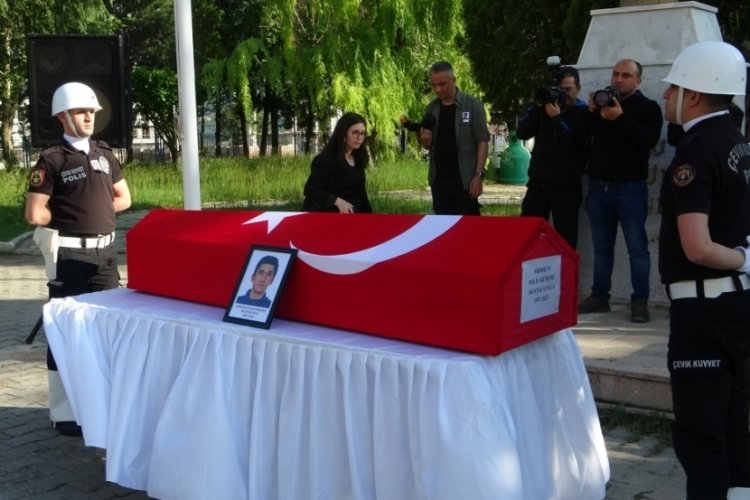 Muğla'da kazada hayatını kaybeden polis memuru Sivas'a uğurlandı