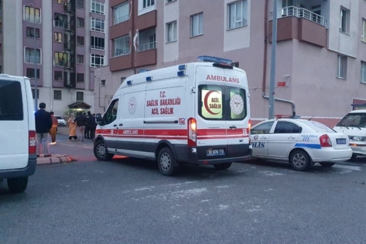 Kayseri'de Komşuların otopark kavgasında kan aktı: 1 yaralı