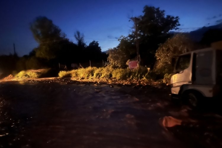 Nevşehir'de selde mahsur kalan şof&ouml;r, kurtarıldı