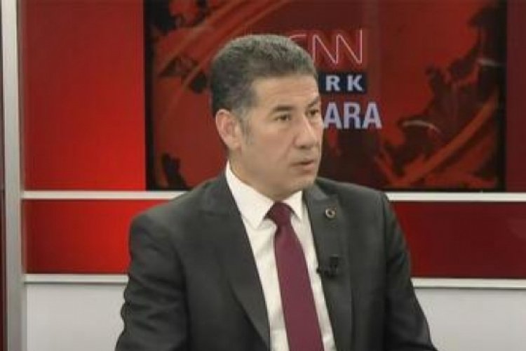 Sinan Oğan'ın el hareketi g&uuml;ndem oldu