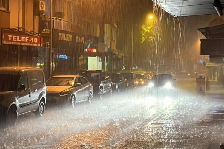 Balıkesir'de sel mağdurlarına &ouml;deme yapıldı
