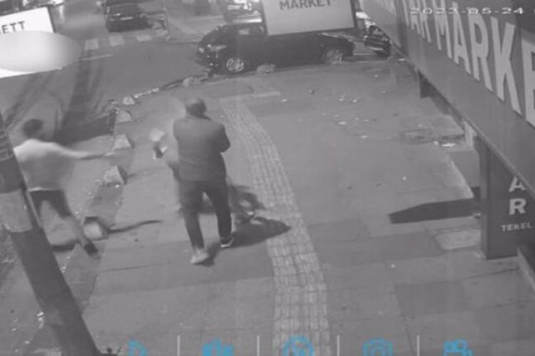 İstanbul'da iş&ccedil;ilerle esnaf arasında kavga &ccedil;ıktı