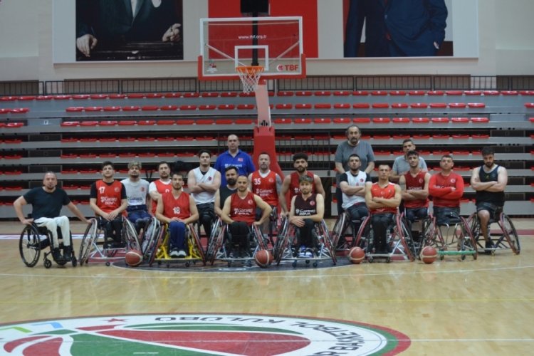 Tekerlekli Sandalye Basketbol A Milli Takımı kampa girdi