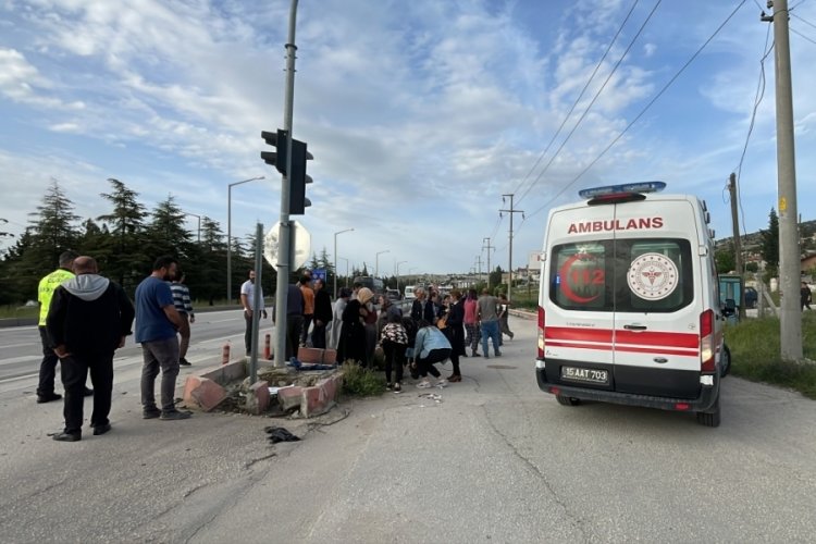 Burdur'da otomobille motosiklet &ccedil;arpıştı: 1 &ouml;l&uuml;