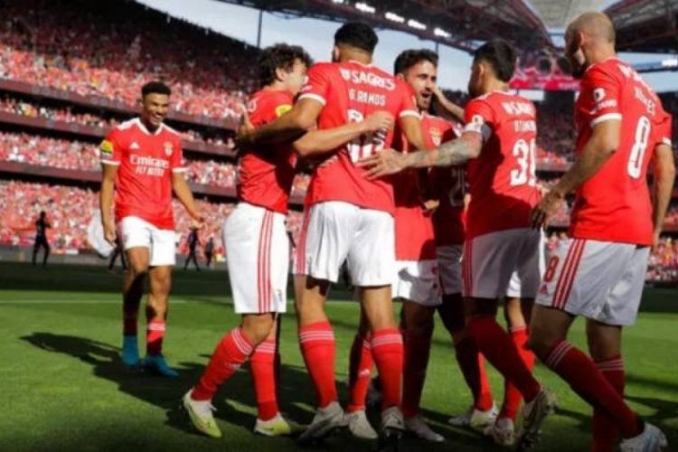 Portekiz'de şampiyon Benfica