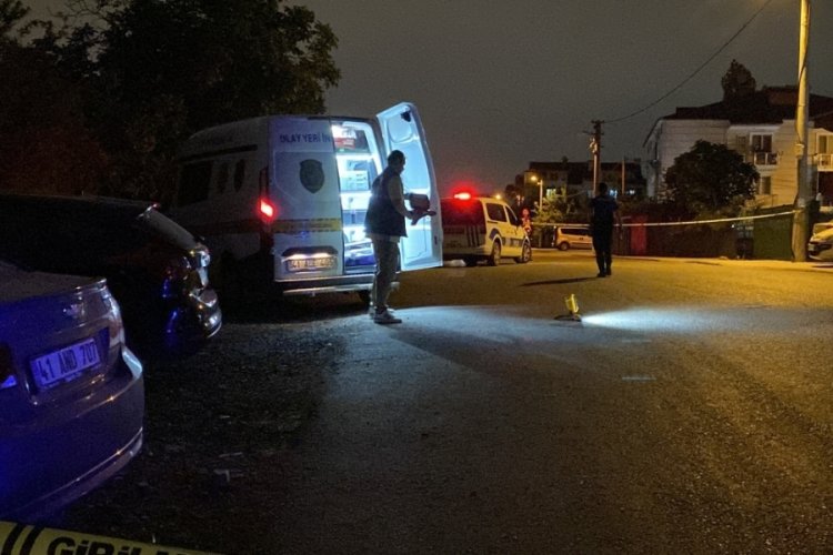 Kocaeli'nde ayrılmak isteyen sevgilisini cadde ortasında tabancayla vurdu