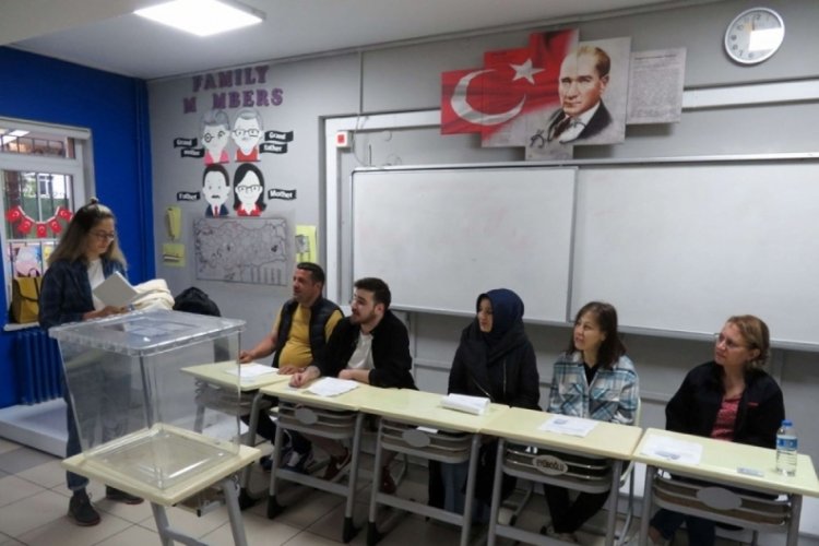 Sandık başında bulunacak g&ouml;revliler, yemin ederek g&ouml;reve başladılar