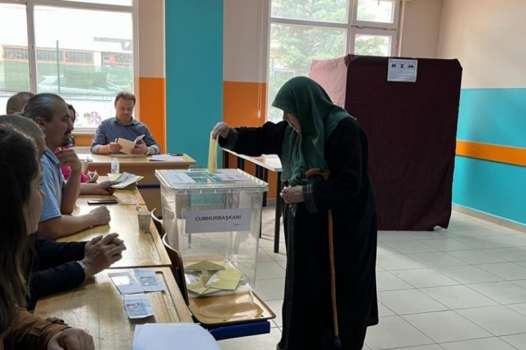 Bursalı se&ccedil;menler 2. kez sandık başında
