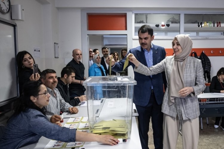 Murat Kurum, Cumhurbaşkanı Se&ccedil;imi ikinci turu i&ccedil;in oyunu kullandı