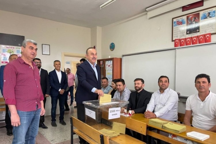Mevl&uuml;t &Ccedil;avuşoğlu: İkinci turun demokrasi ş&ouml;leninde ger&ccedil;ekleşmesini diliyorum