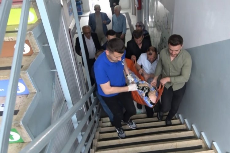 Bursa B&uuml;y&uuml;kşehir, 700 hastaya sandık desteği sağladı