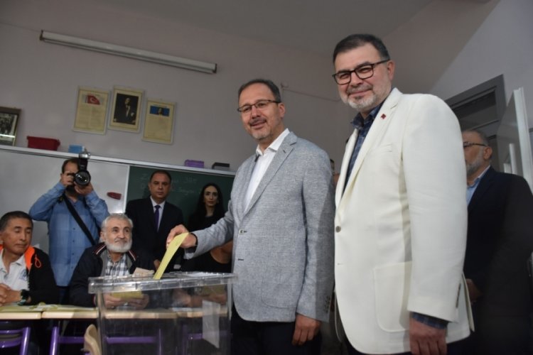 Gen&ccedil;lik ve Spor Bakanı Kasapoğlu oyunu kullandı
