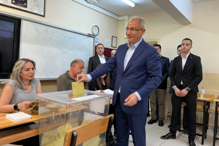 Efkan Ala, 2. tur se&ccedil;imleri i&ccedil;in sandık başında