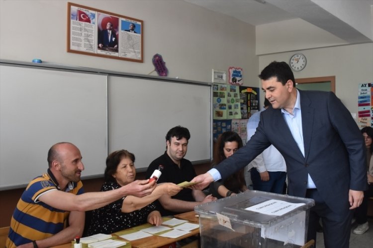 DP Genel Başkanı Uysal, oyunu kullandı